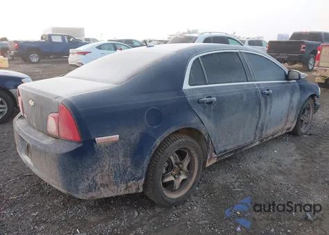 2010 Chevrolet Malibu Ls z USA, uszkodzony, nr VIN 1G1ZB5EB9AF144324